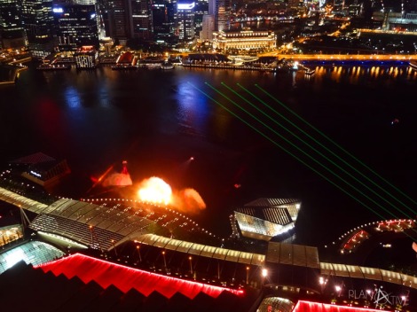 Singapurs tägliche Gratis Lasershow am Marina Bay Sands vom Skydeck am MBS aus (copyright: planätive)